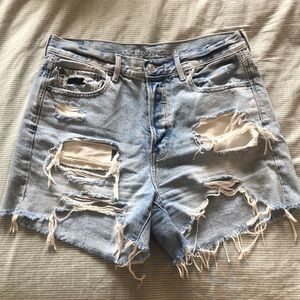 EUC American Eagle 90s Boyfriend Short